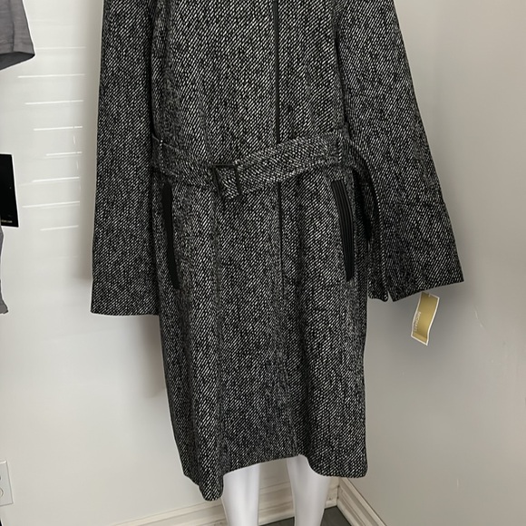 Michael Kors, Woman's Size 3X Black and Grey Trench Coat - Picture 4 of 9